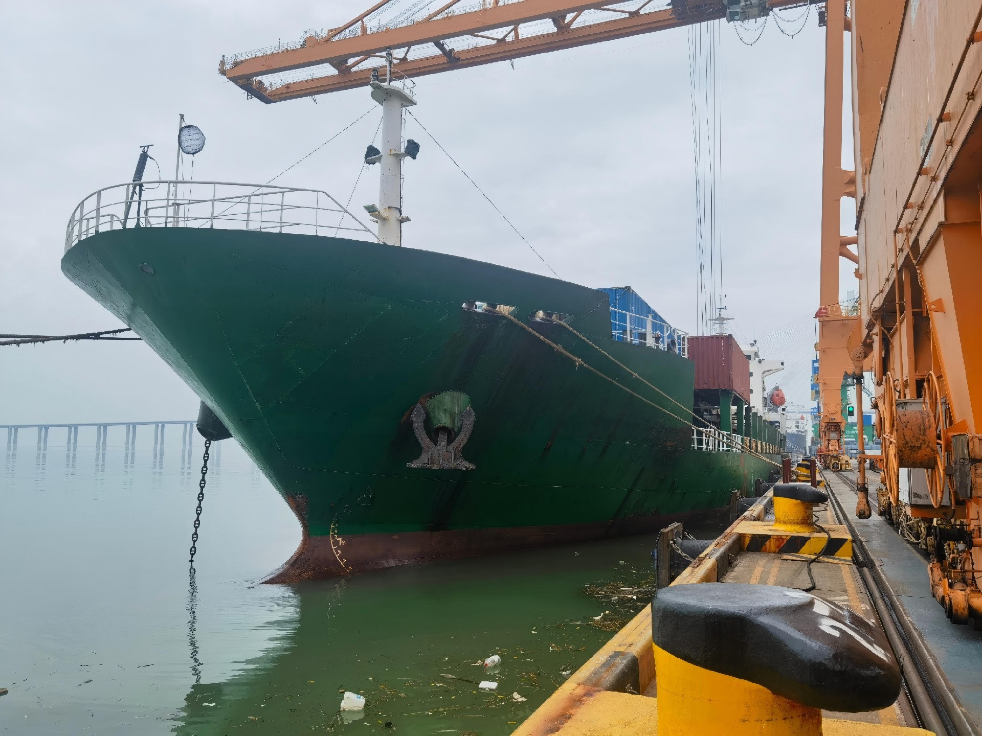 2011- 10600吨  集装箱-720TEU