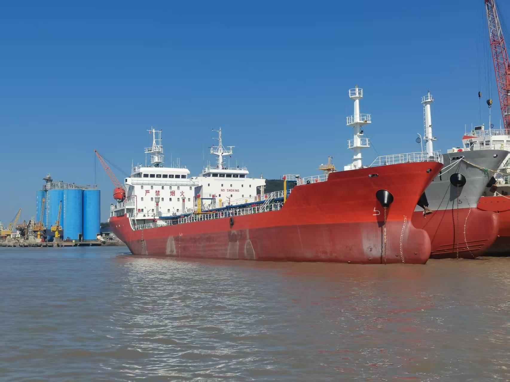 2013年-4500吨-油船