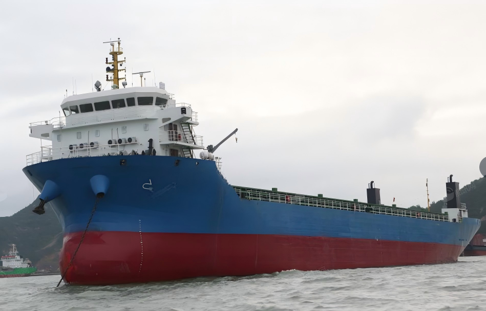 2021-7600吨  集装箱船-454teu（无舱盖）