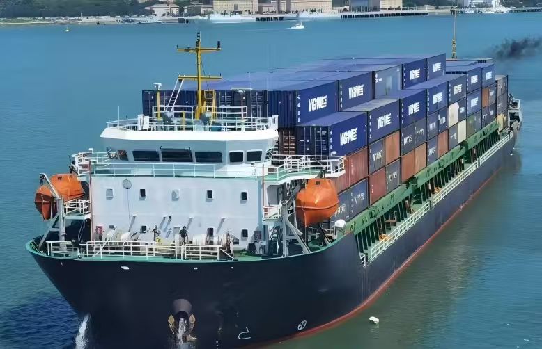 2024-13800吨  集装箱船-818teu